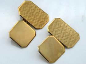 A pair of 9ct gold cufflinks, 3.6g, 17mm x 12mm