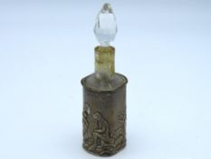 An 1899 Chester silver cased scent bottle by Georg