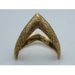 A 9ct gold wishbone ring, 2.8g, size M/N