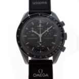 Swatch Omega Speedmaster - Gentleman's 'Mission to the Moon' wristwatch