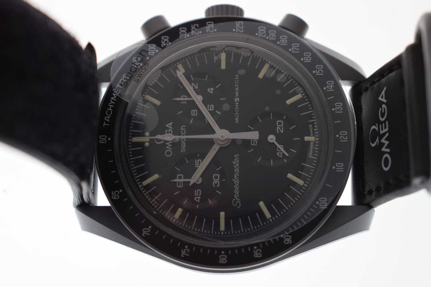 Swatch Omega Speedmaster - Gentleman's 'Mission to the Moon' wristwatch - Image 5 of 9