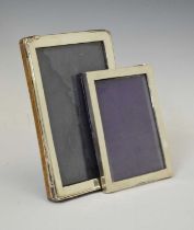Silver-mounted easel photograph frame, together with a smaller silver-mounted photo frame