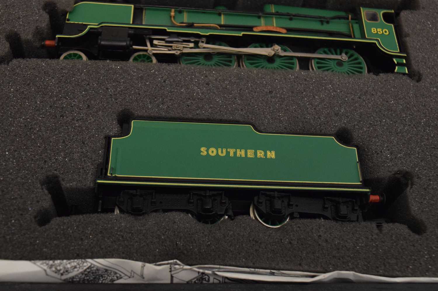 Bachmann - Two limited edition 00 gauge sets - Image 5 of 7