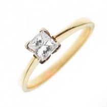 Single stone Canadian diamond 18ct gold ring