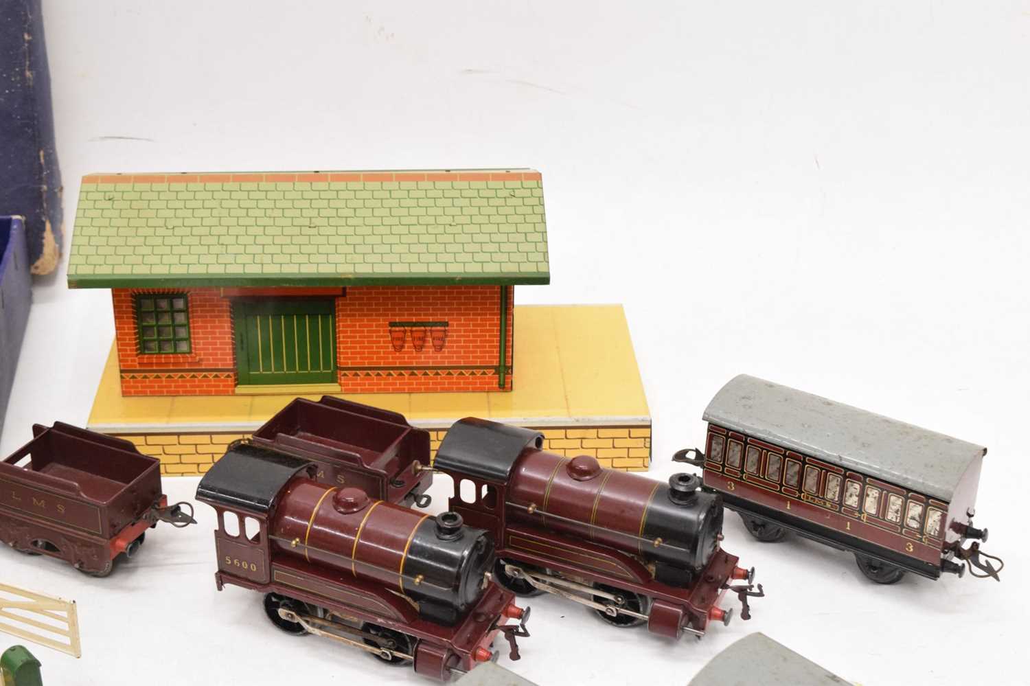 Quantity of Hornby O gauge railway trainset items - Image 3 of 10