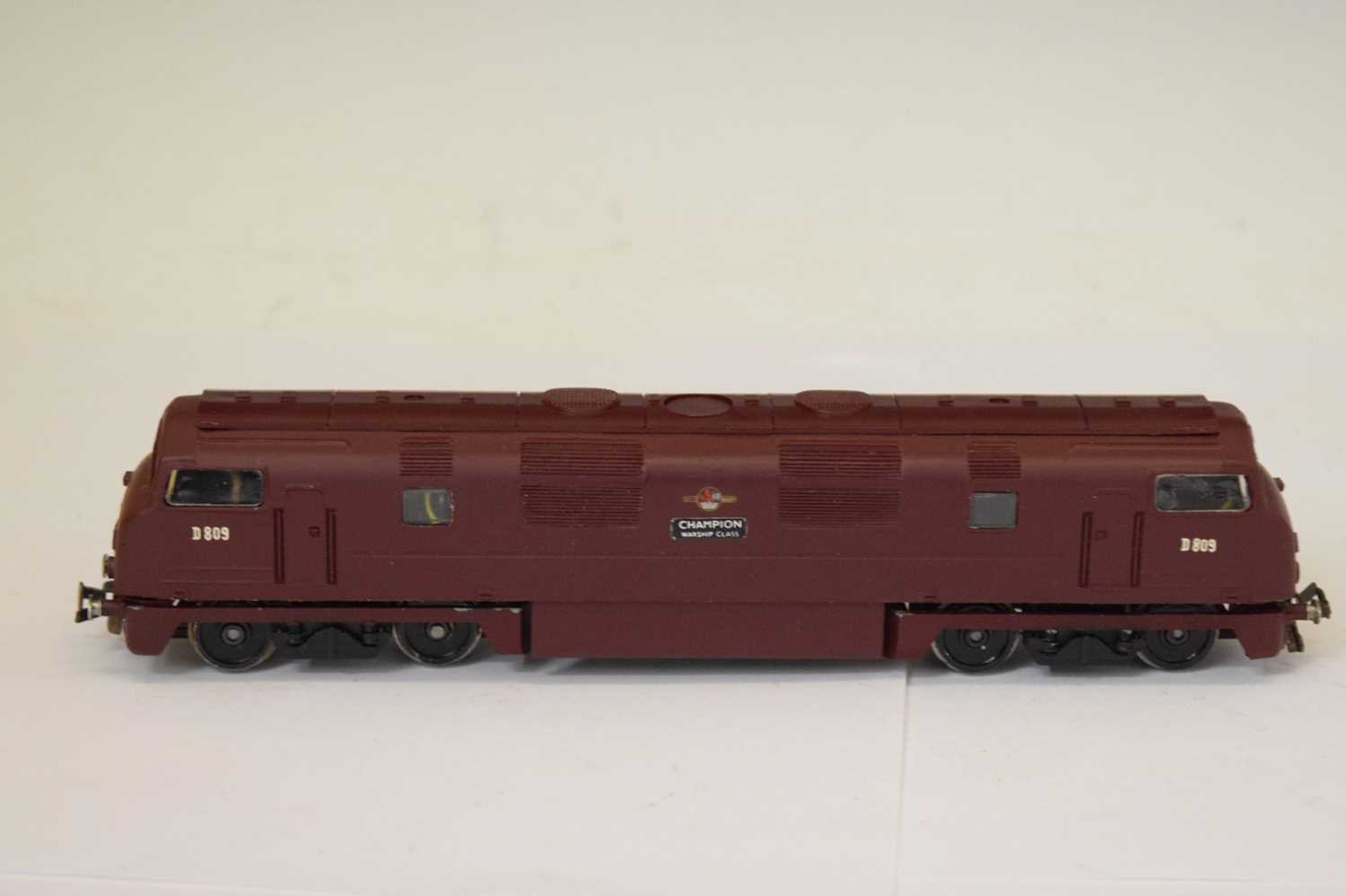 Trix Trains - Boxed 00 gauge railway trainset 'Champion' Warship Class locomotive - Image 4 of 7