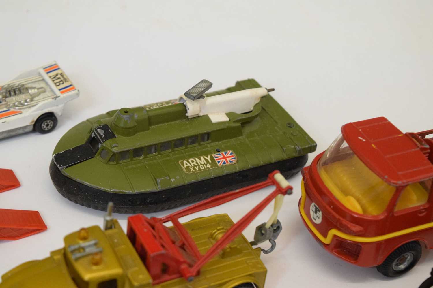 Collection of loose diecast model vehicles - Image 9 of 11