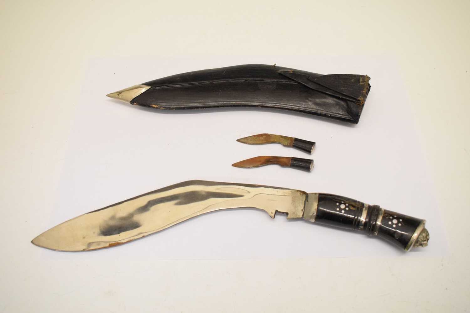 Indian Kukri knife and a modern dagger - Image 7 of 8