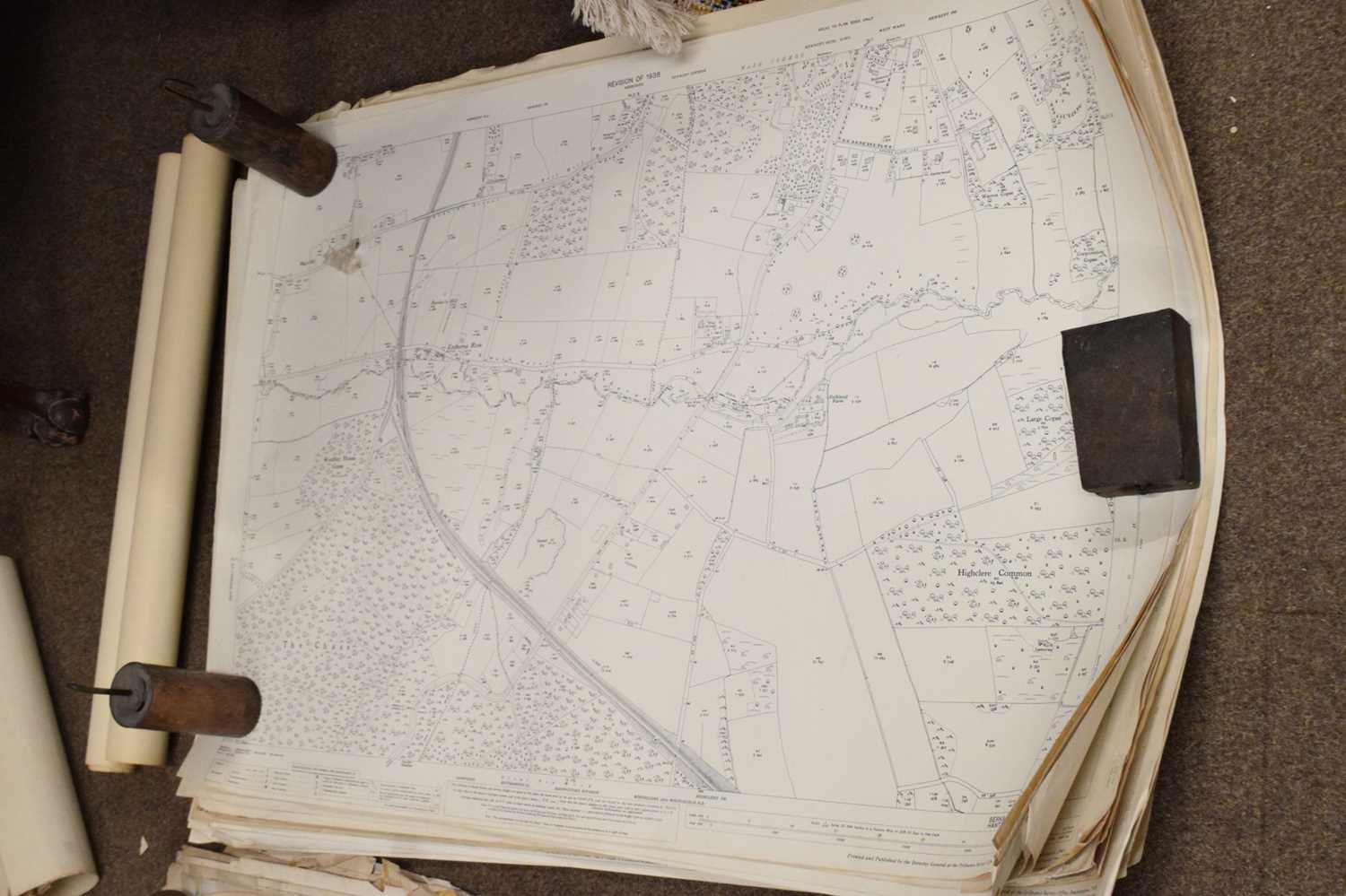 Quantity of approximately 25 early to mid 20th century ordnance survey maps - Image 7 of 7