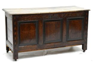 Early 18th century oak three-panel coffer