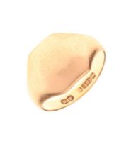 14ct gold signet ring