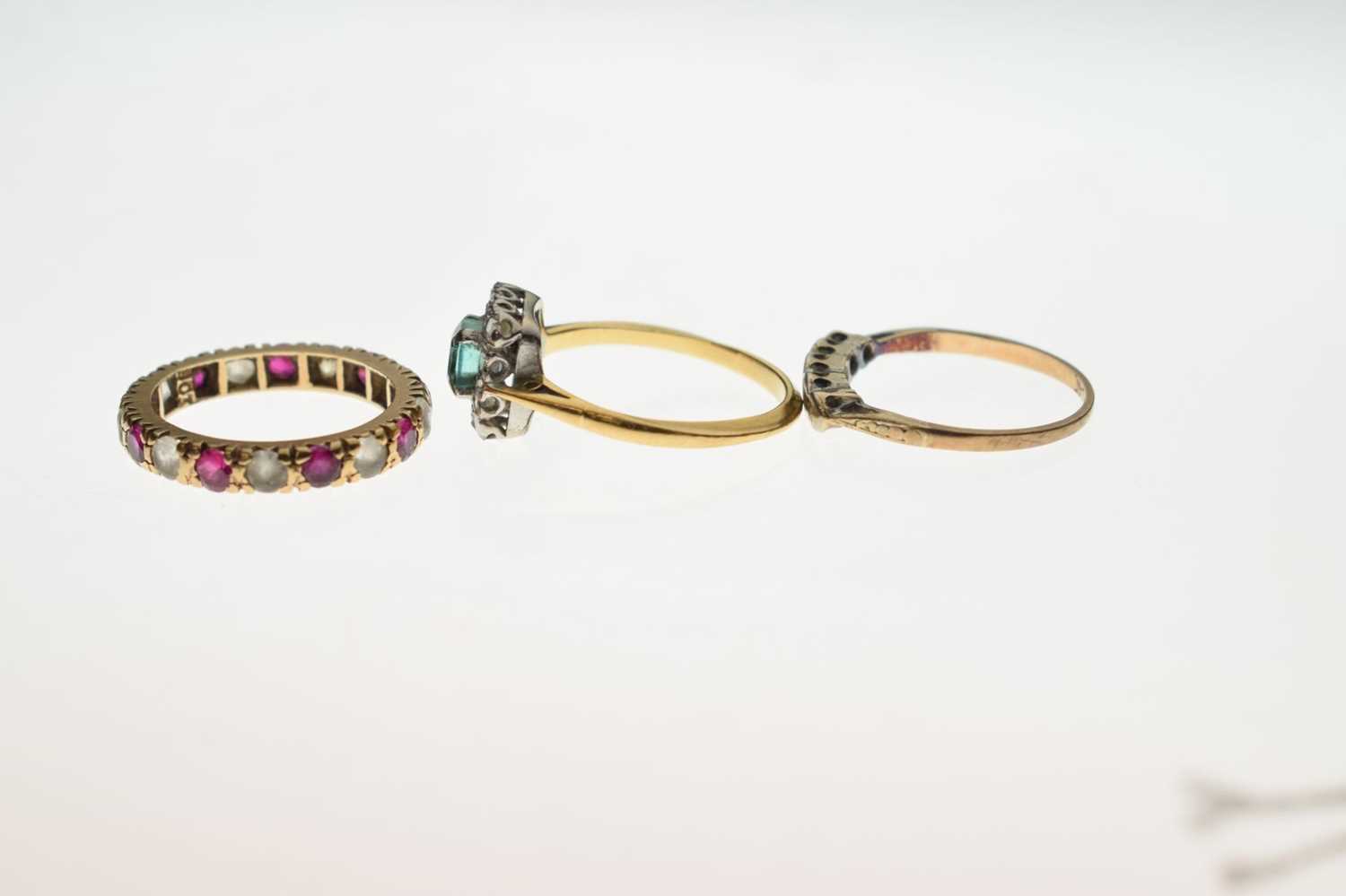 Three gem-set dress rings - Image 5 of 8