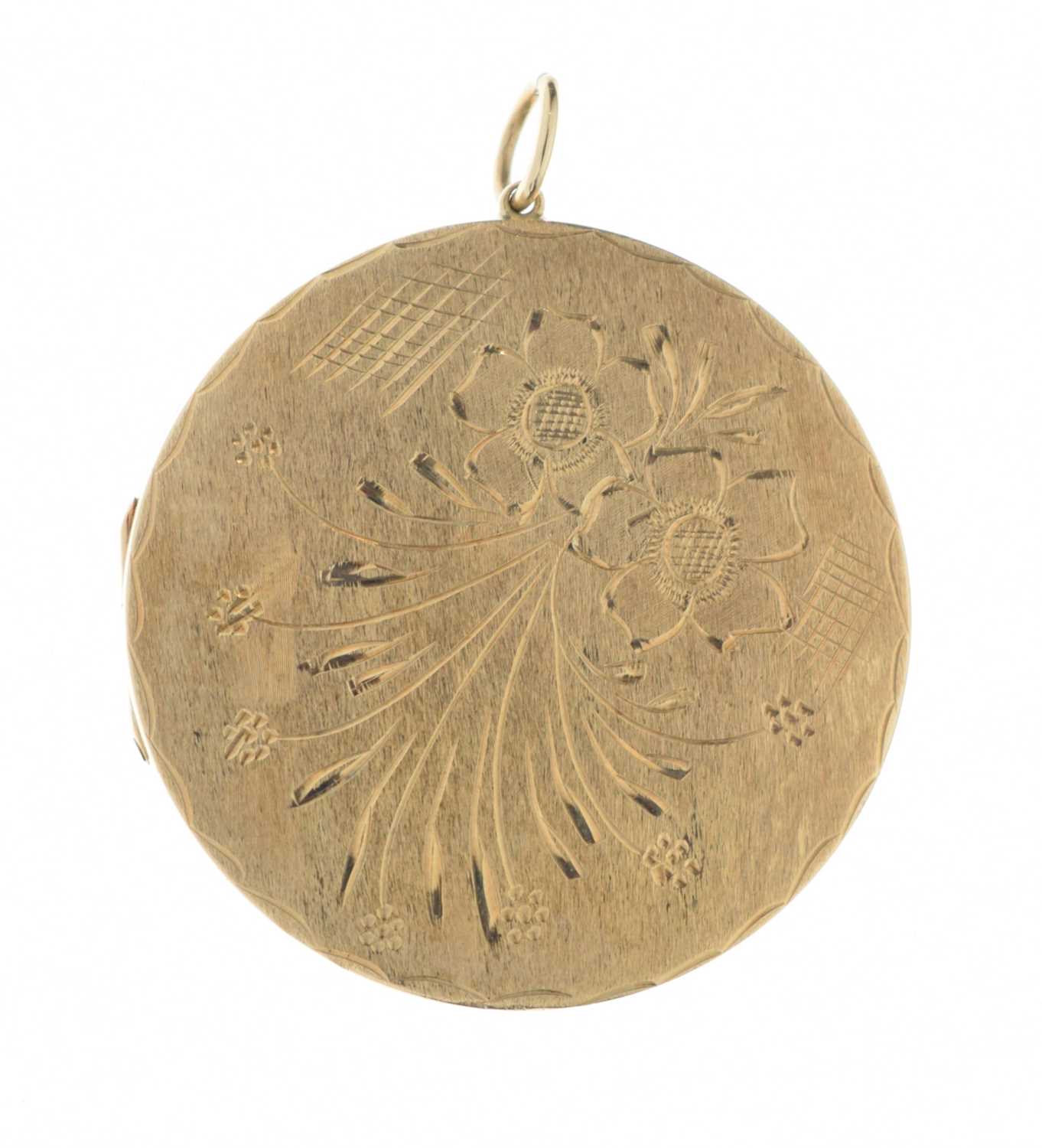 9ct gold circular locket