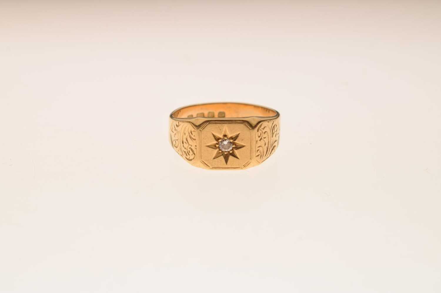 18ct gold gypsy set diamond signet ring - Image 2 of 7