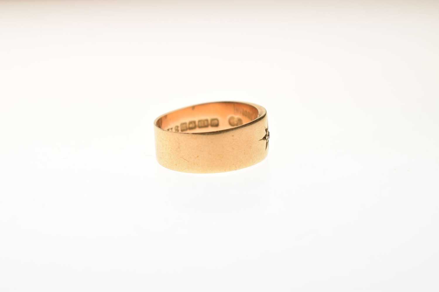 18ct gold diamond gypsy set ring - Image 4 of 6