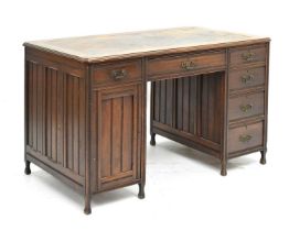 Late Victorian/Edwardian mahogany twin pedestal desk