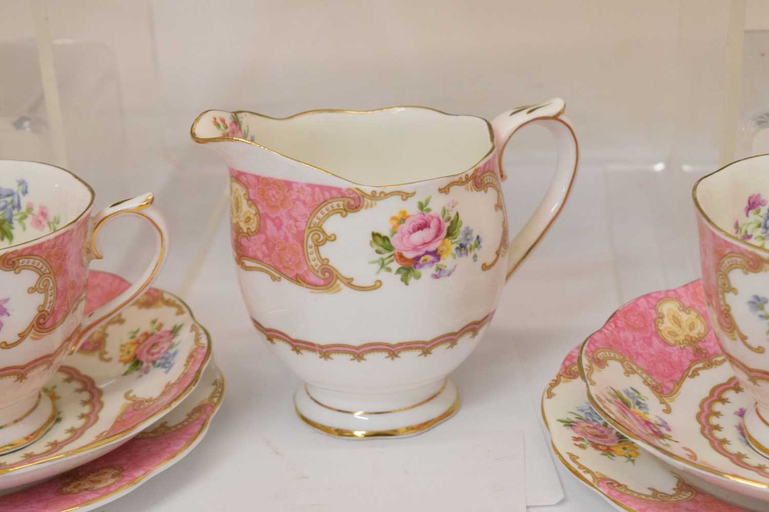 Royal Albert Lady Carlyle six person tea set - Image 4 of 9