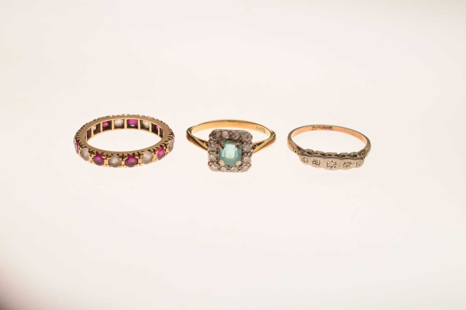 Three gem-set dress rings - Image 8 of 8