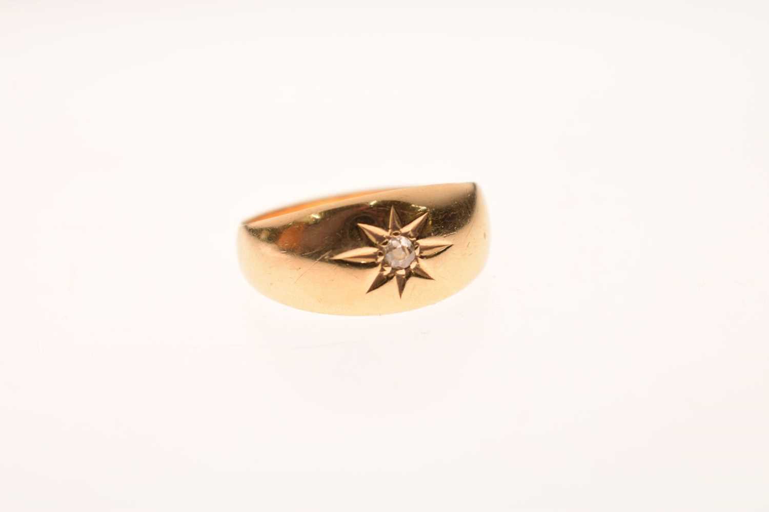 Single old cut diamond gypsy set ring - Image 2 of 7