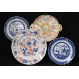 Quantity of Oriental plates
