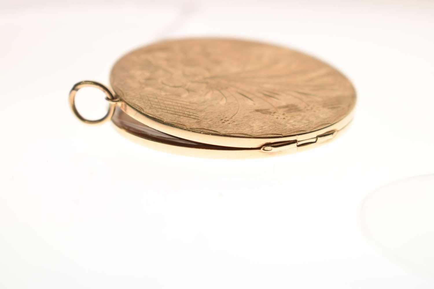 9ct gold circular locket - Image 2 of 7