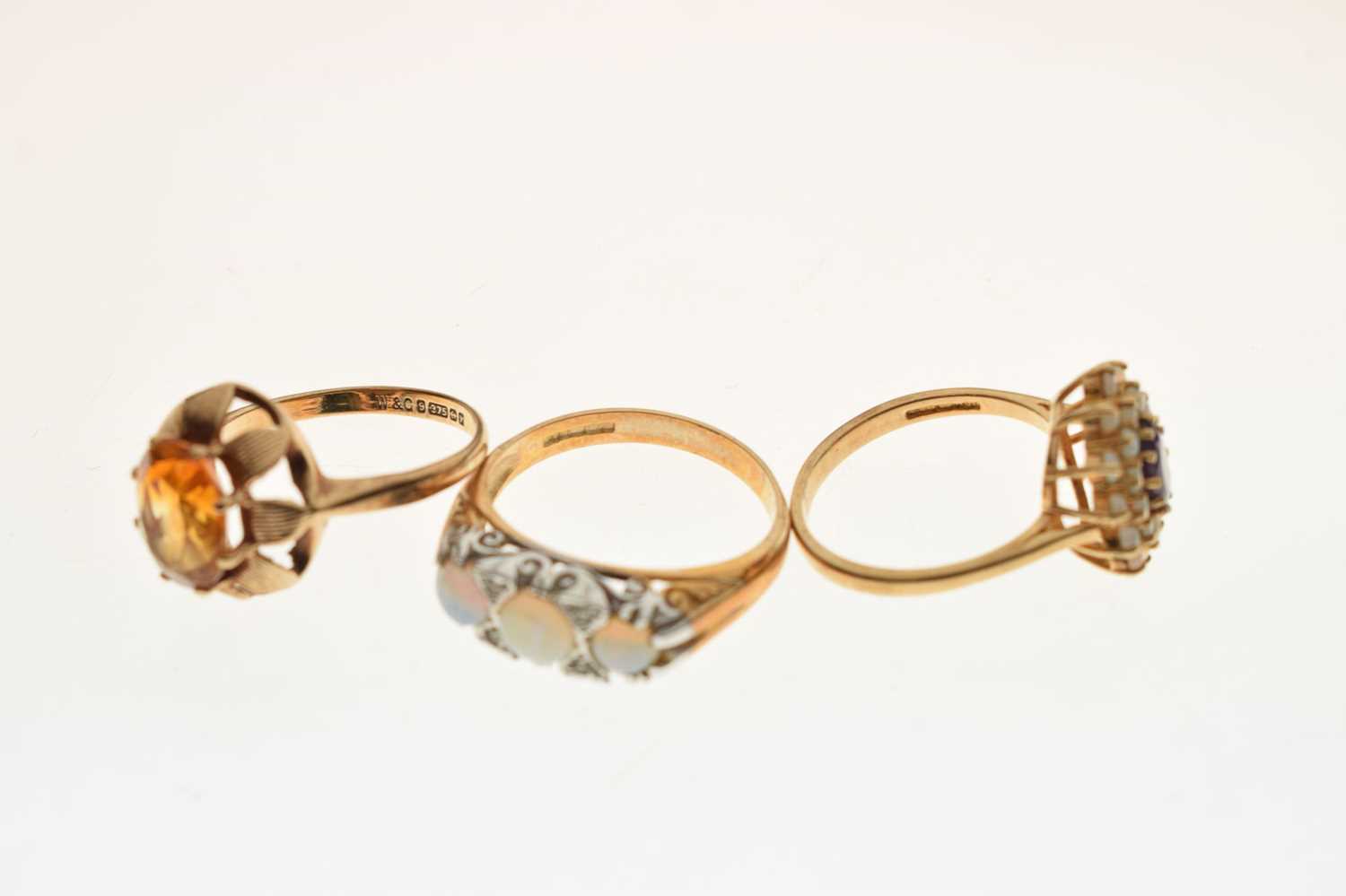 Three 9ct gold gem-set dress rings - Image 5 of 6