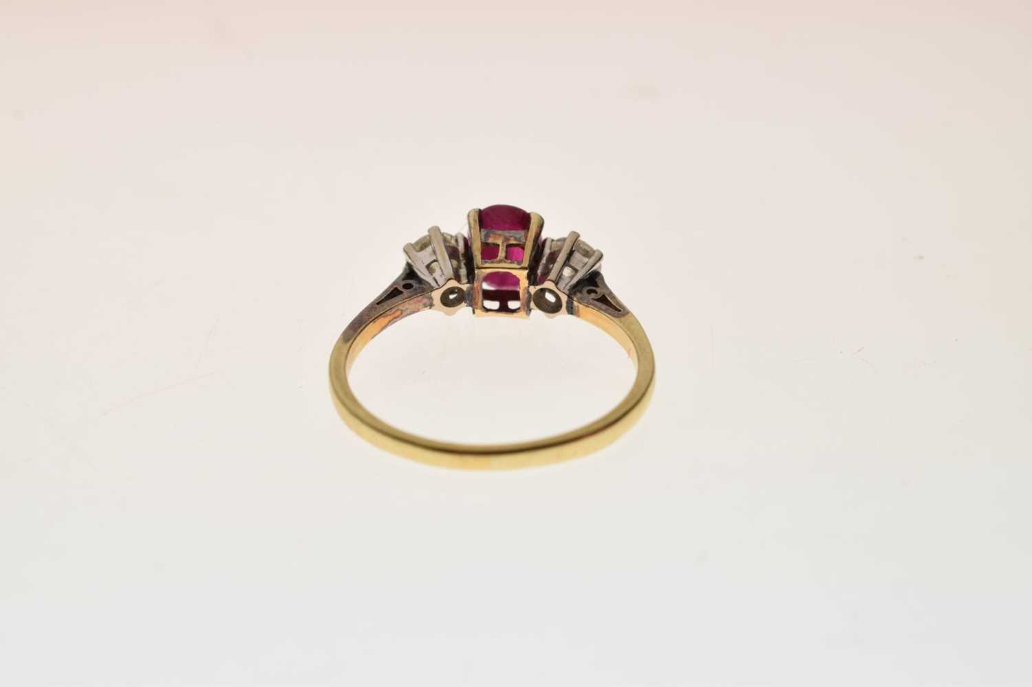 18ct gold, ruby and diamond three-stone ring - Image 3 of 7