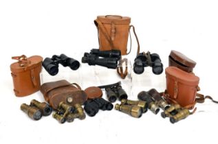 Quantity of binoculars