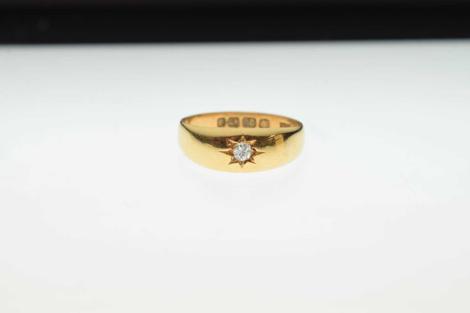 Late Victorian 22ct gold gypsy set diamond ring - Image 2 of 7