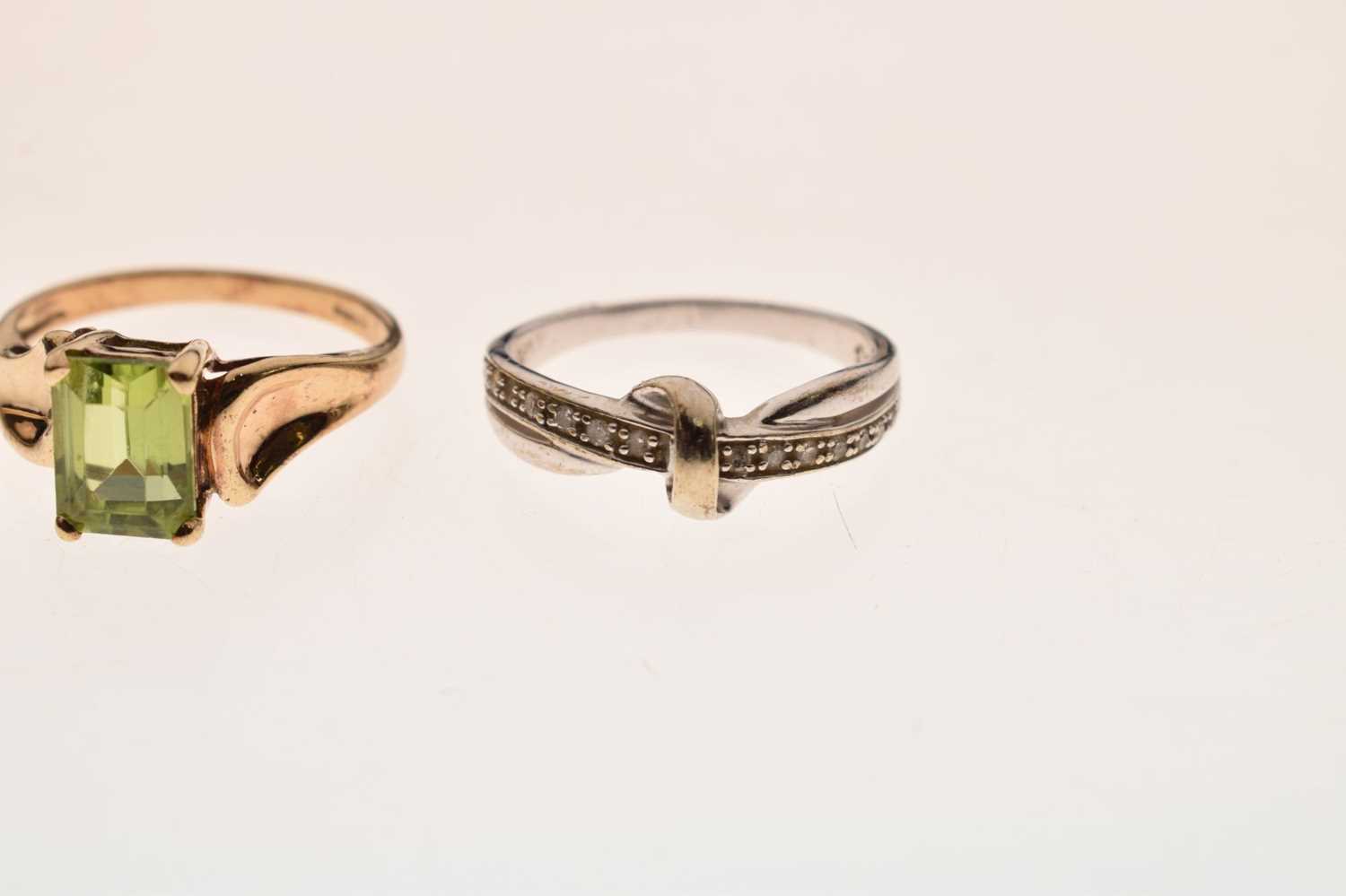 Three gold dress rings - Image 3 of 11