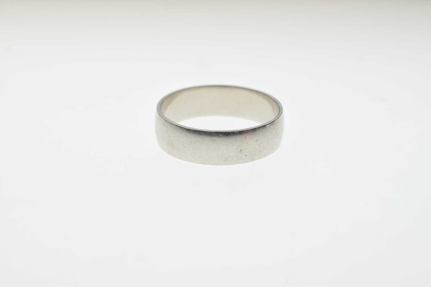 Palladium wedding ring - Image 3 of 5