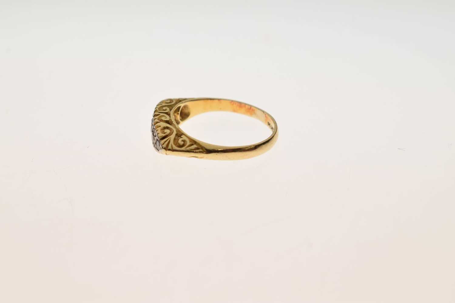 Graduated five-stone diamond ring - Image 3 of 7