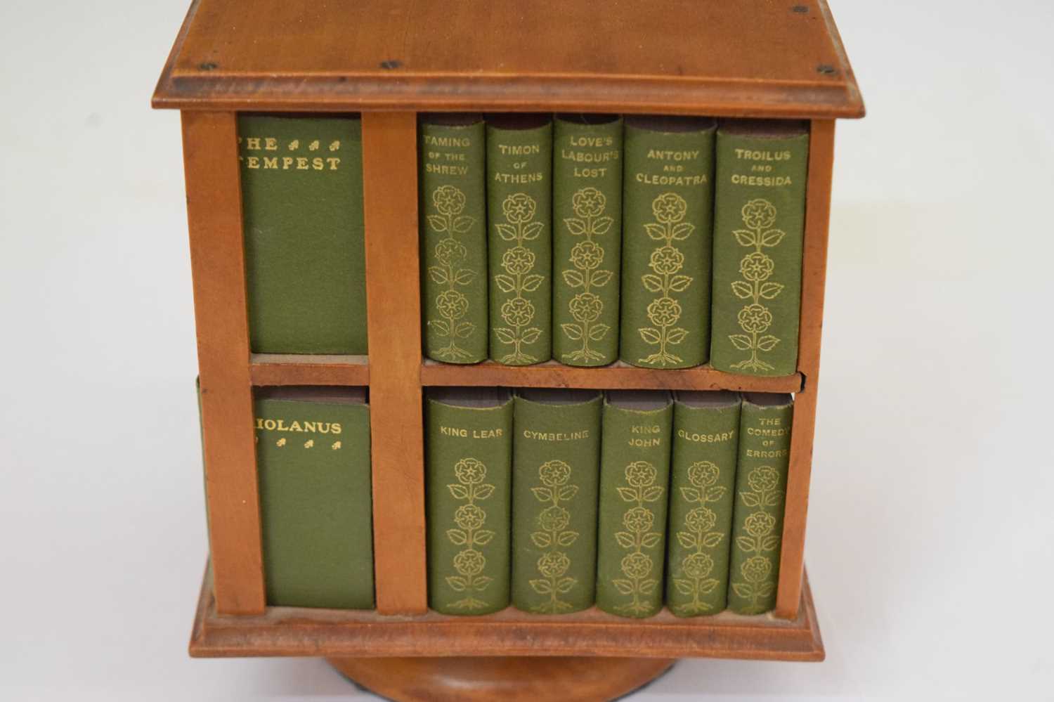 Miniature Shakespeare set in miniature carousel bookcase 1904 - Image 4 of 8