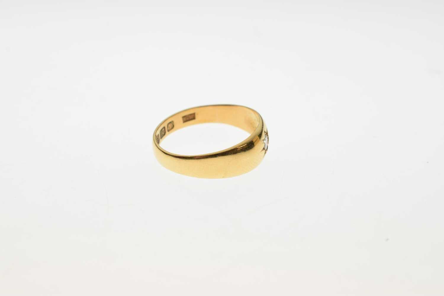 Late Victorian 22ct gold gypsy set diamond ring - Image 5 of 7