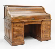 Late 19th/early 20th century American roll top desk by The Feige Desk Company, Saginaw, Michigan