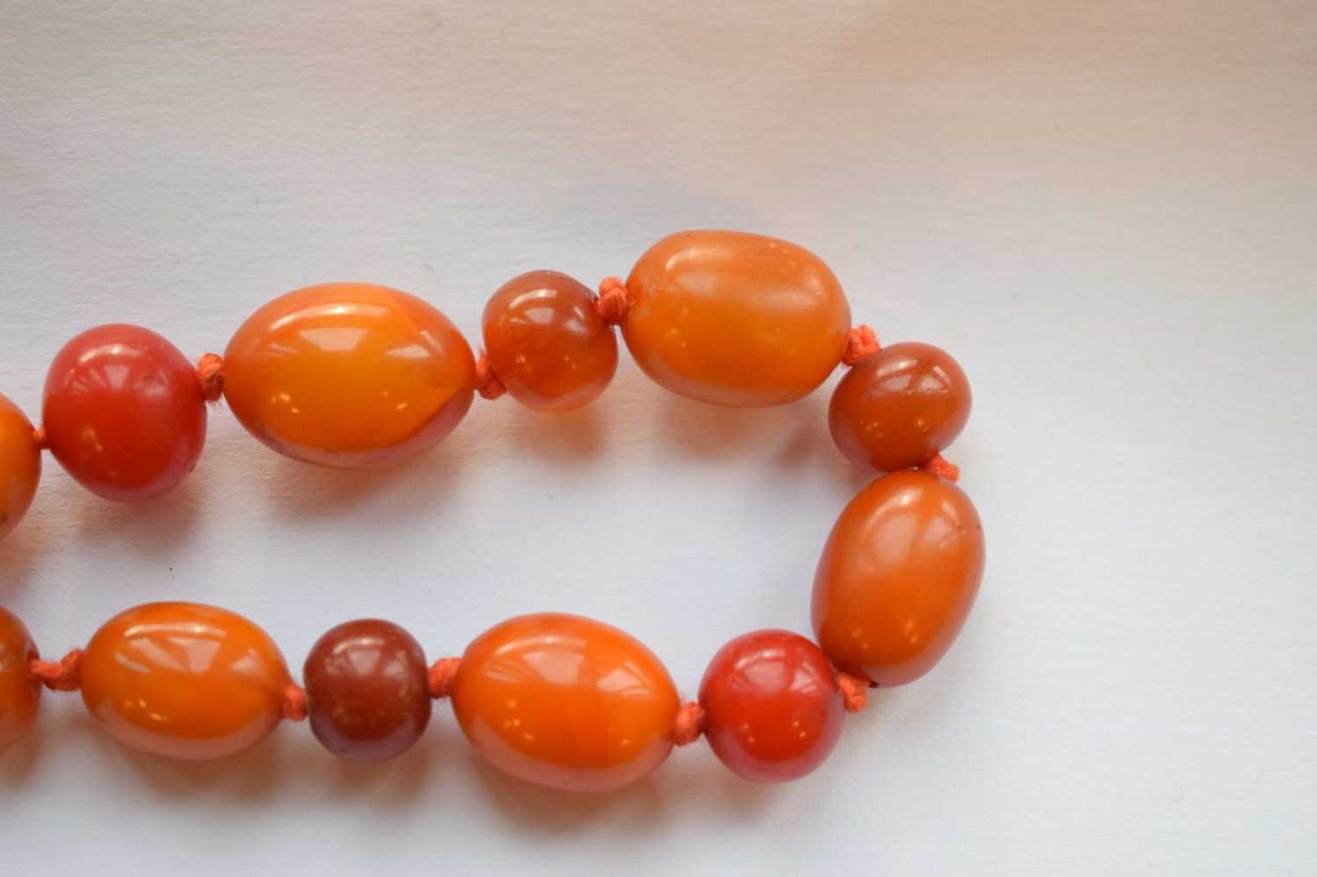 'Butterscotch amber' coloured bead necklace - Image 6 of 12