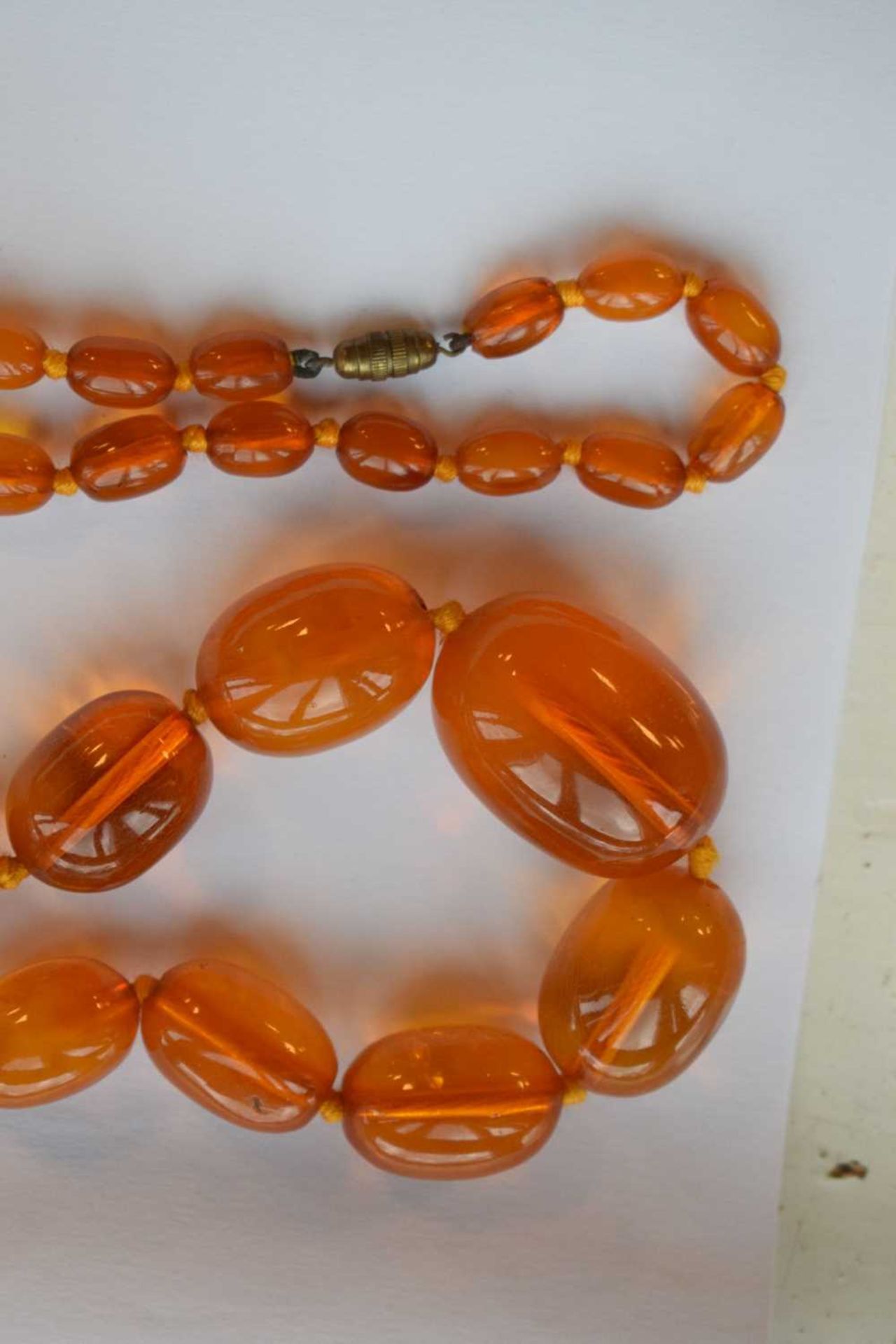 Amber bead necklace - Image 2 of 10