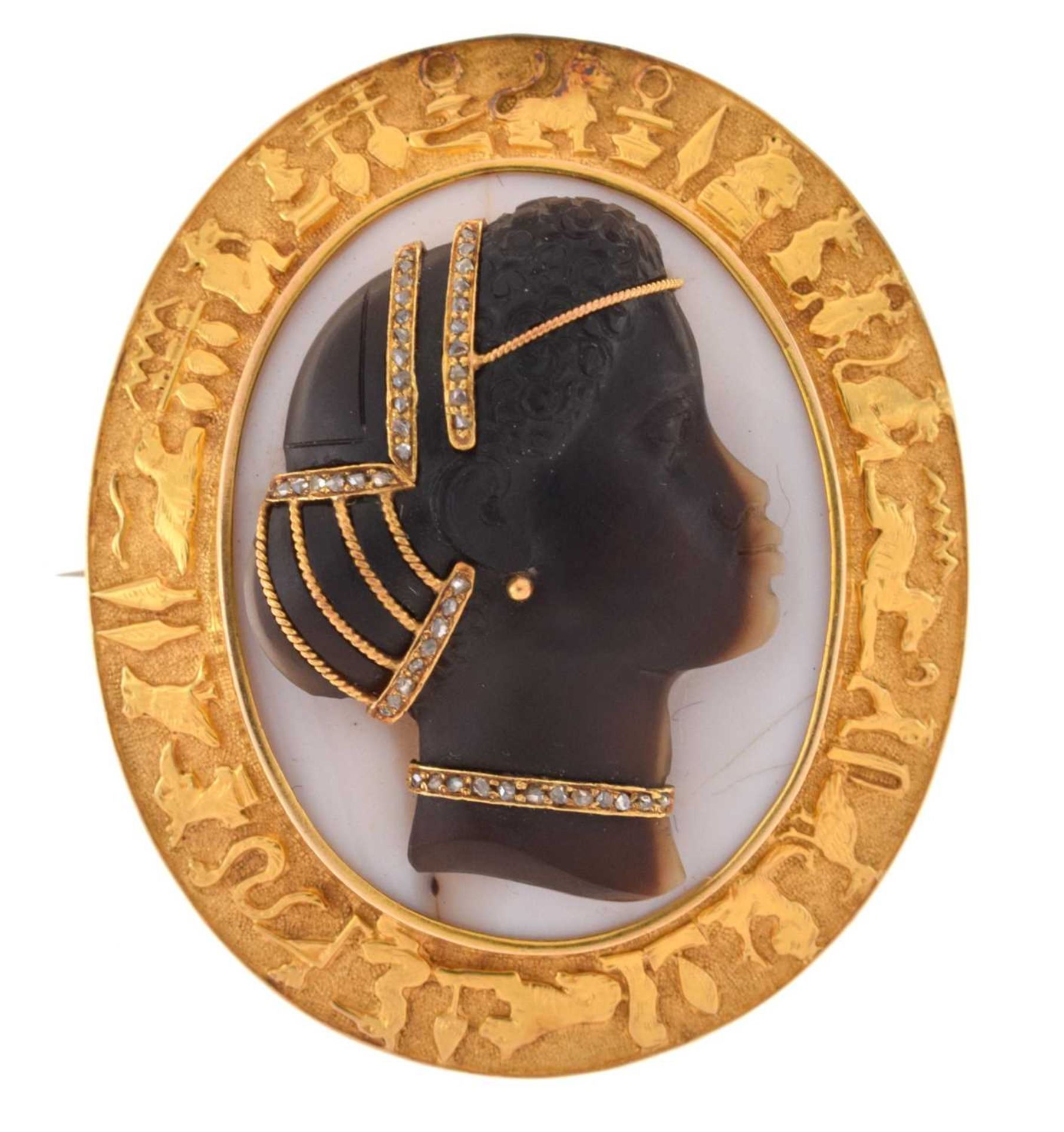 Good 19th century hardstone cameo habille brooch
