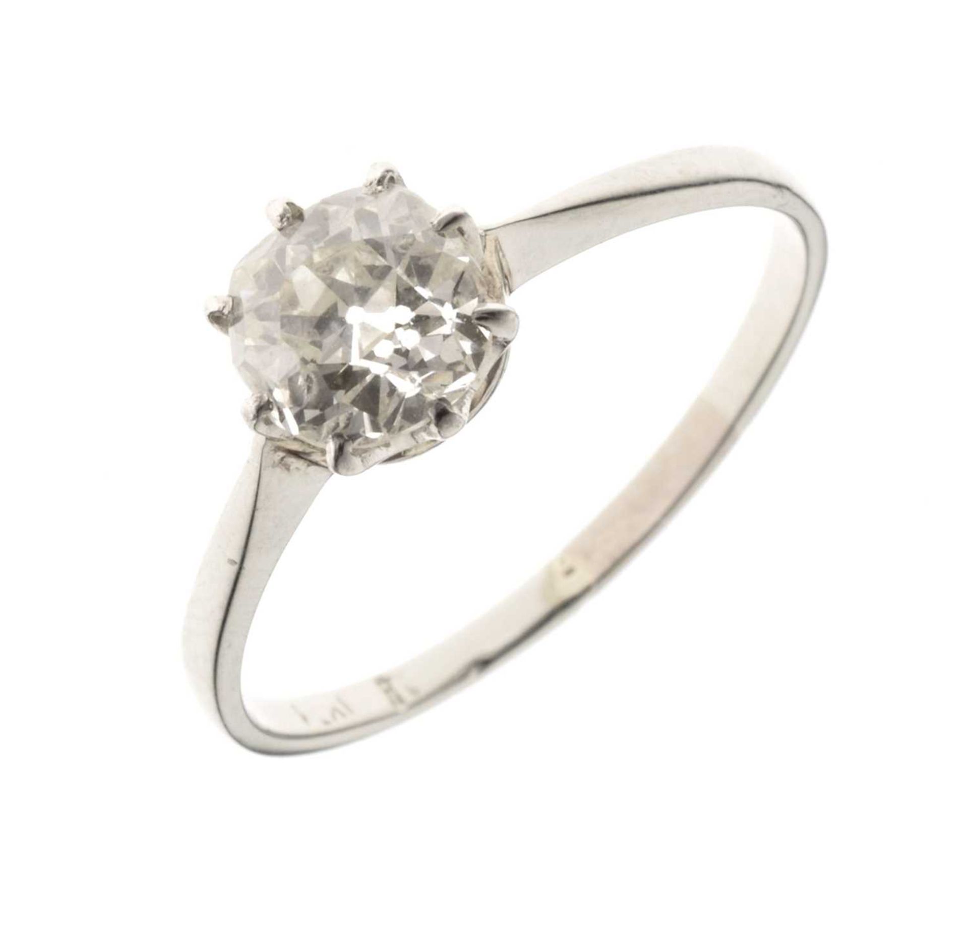 Diamond solitaire platinum ring