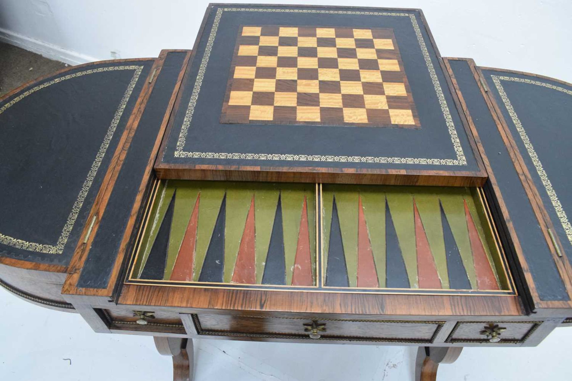 Fine Regency rosewood sofa backgammon table, in the manner of Gillows of Lancaster - Image 4 of 10