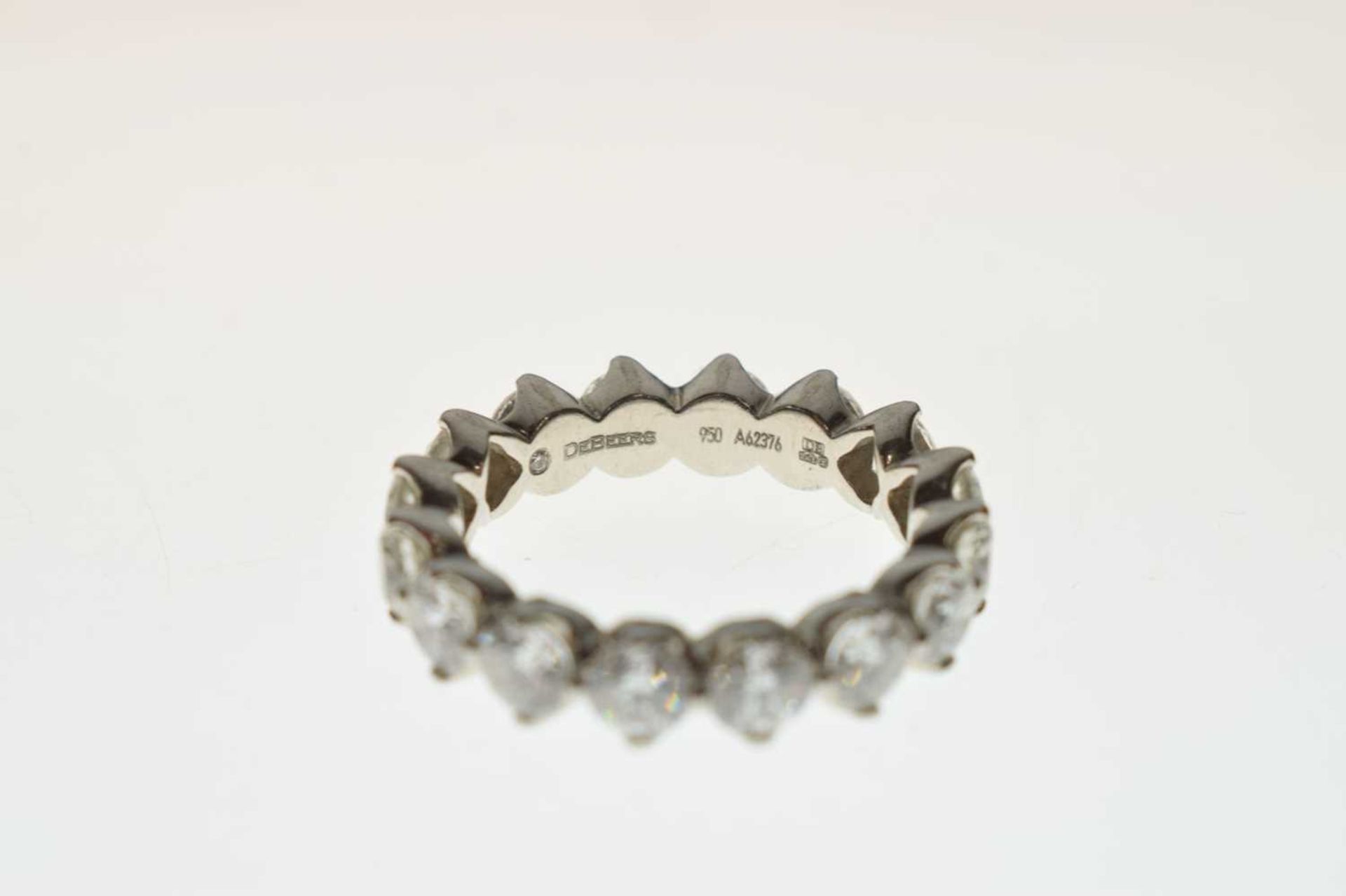 De Beers Allegria diamond platinum full eternity ring - Image 6 of 9