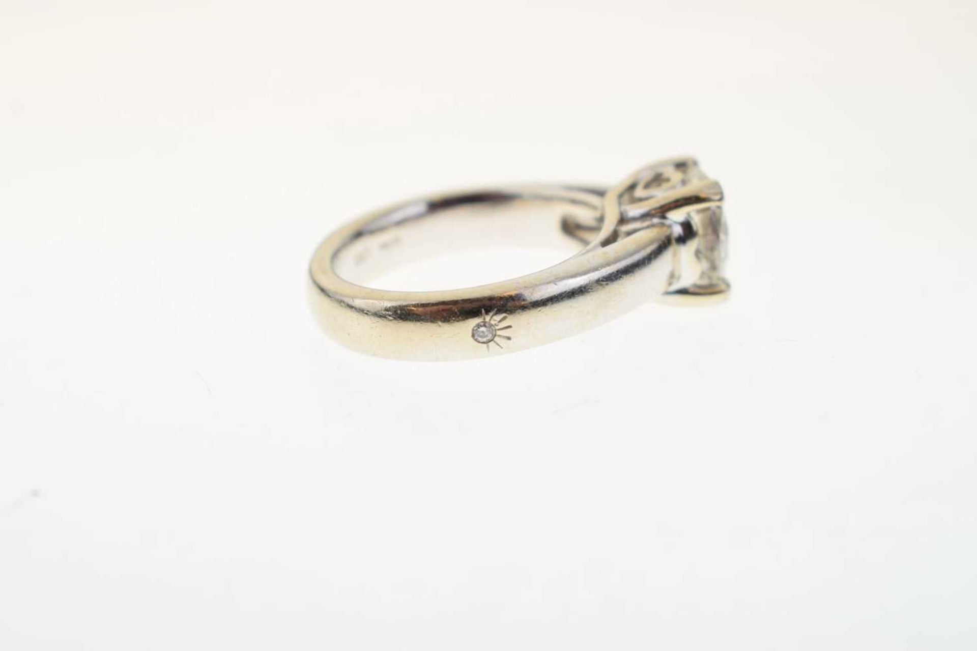 Diamond single stone ring - Image 5 of 9
