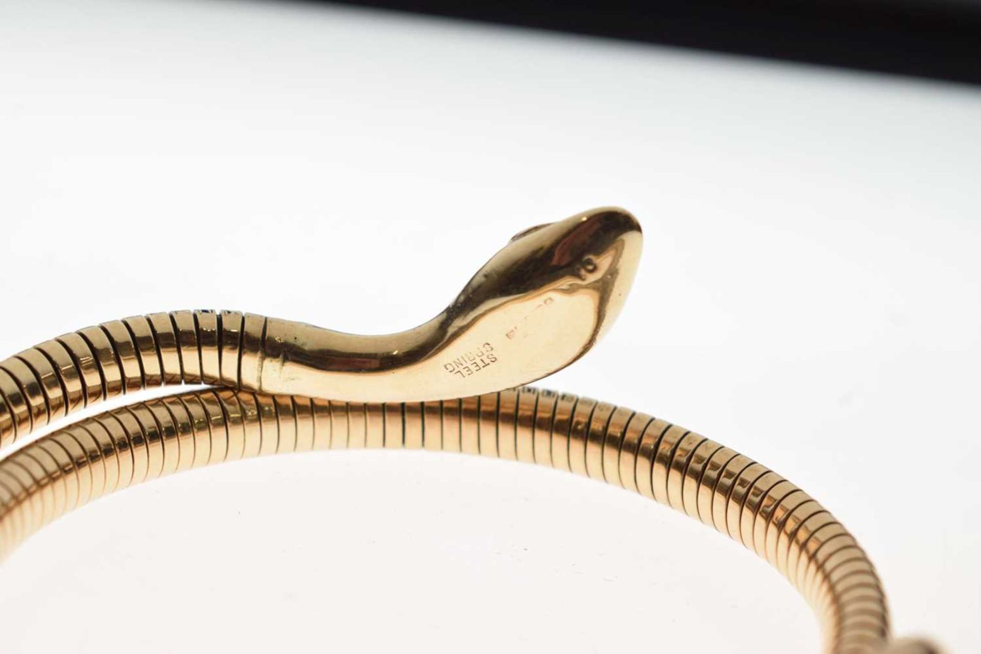 9ct gold and steel spring snake bracelet - Image 3 of 8