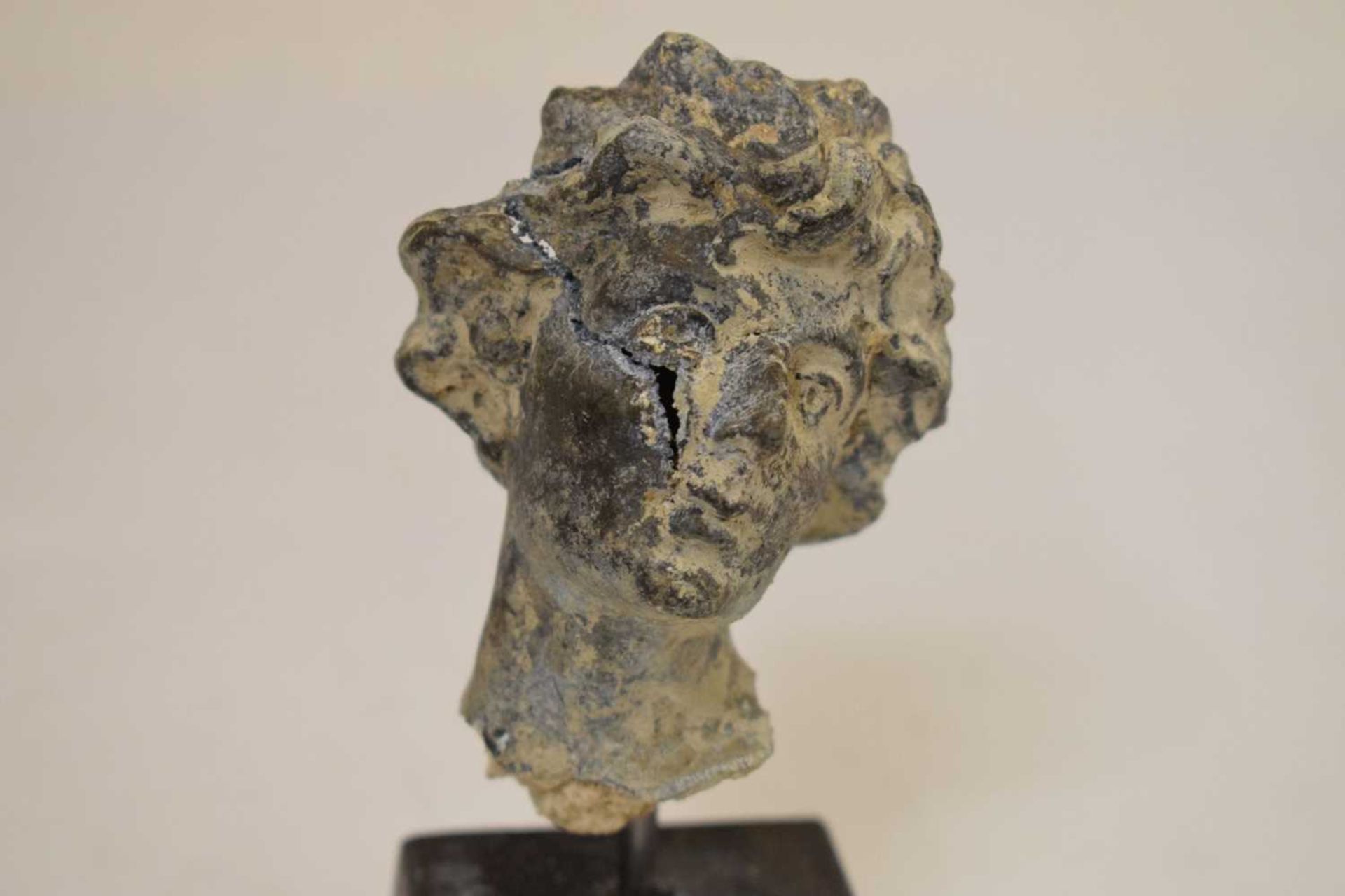 Small antique lead bust of a male - Image 2 of 10