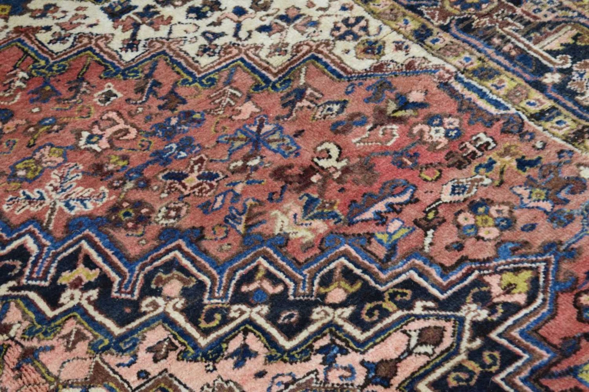 Persian Heriz rug - Image 4 of 7