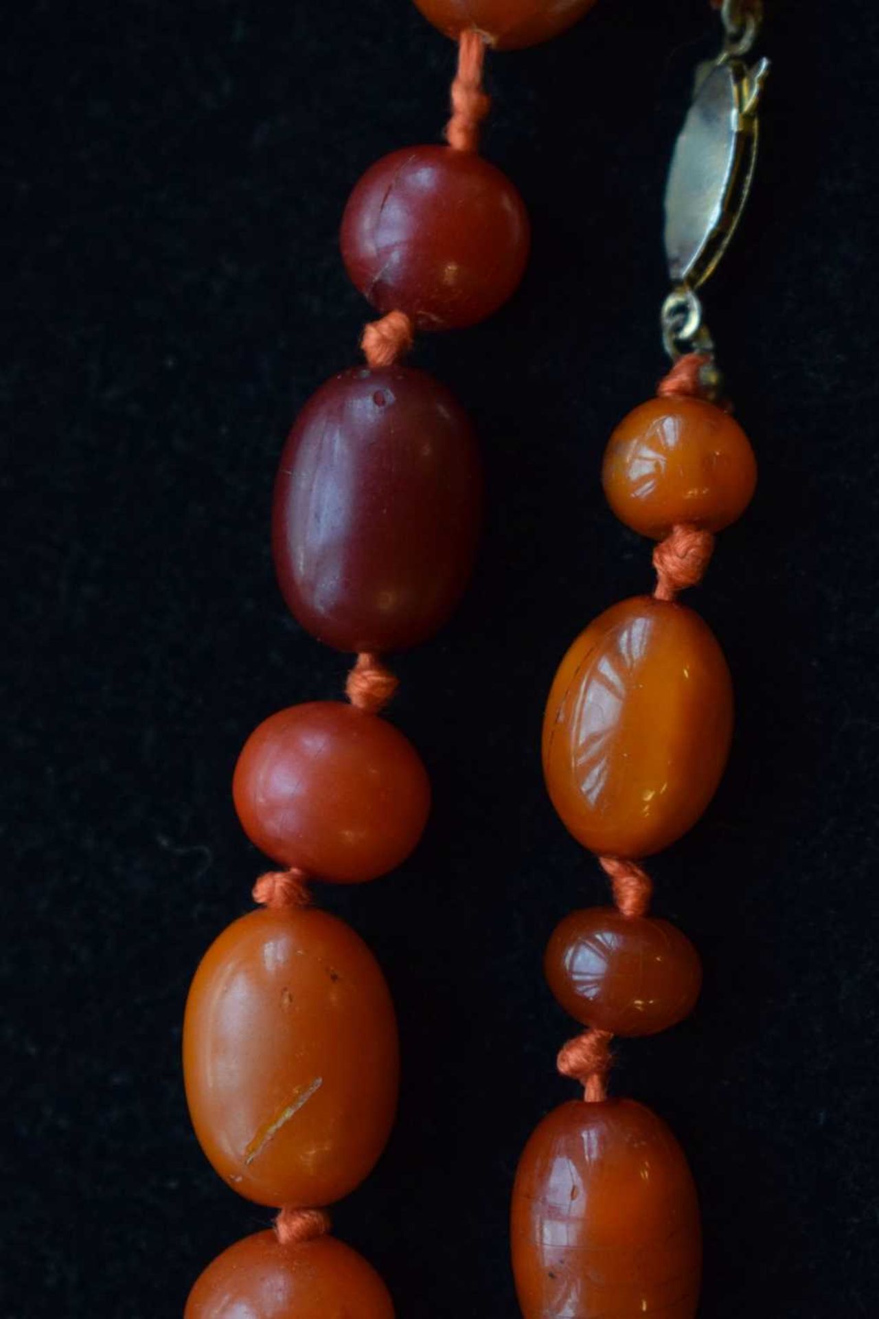 'Butterscotch amber' coloured bead necklace - Image 9 of 12