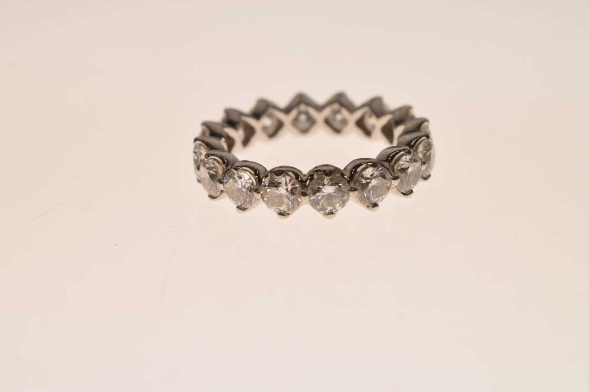 De Beers Allegria diamond platinum full eternity ring - Image 4 of 9