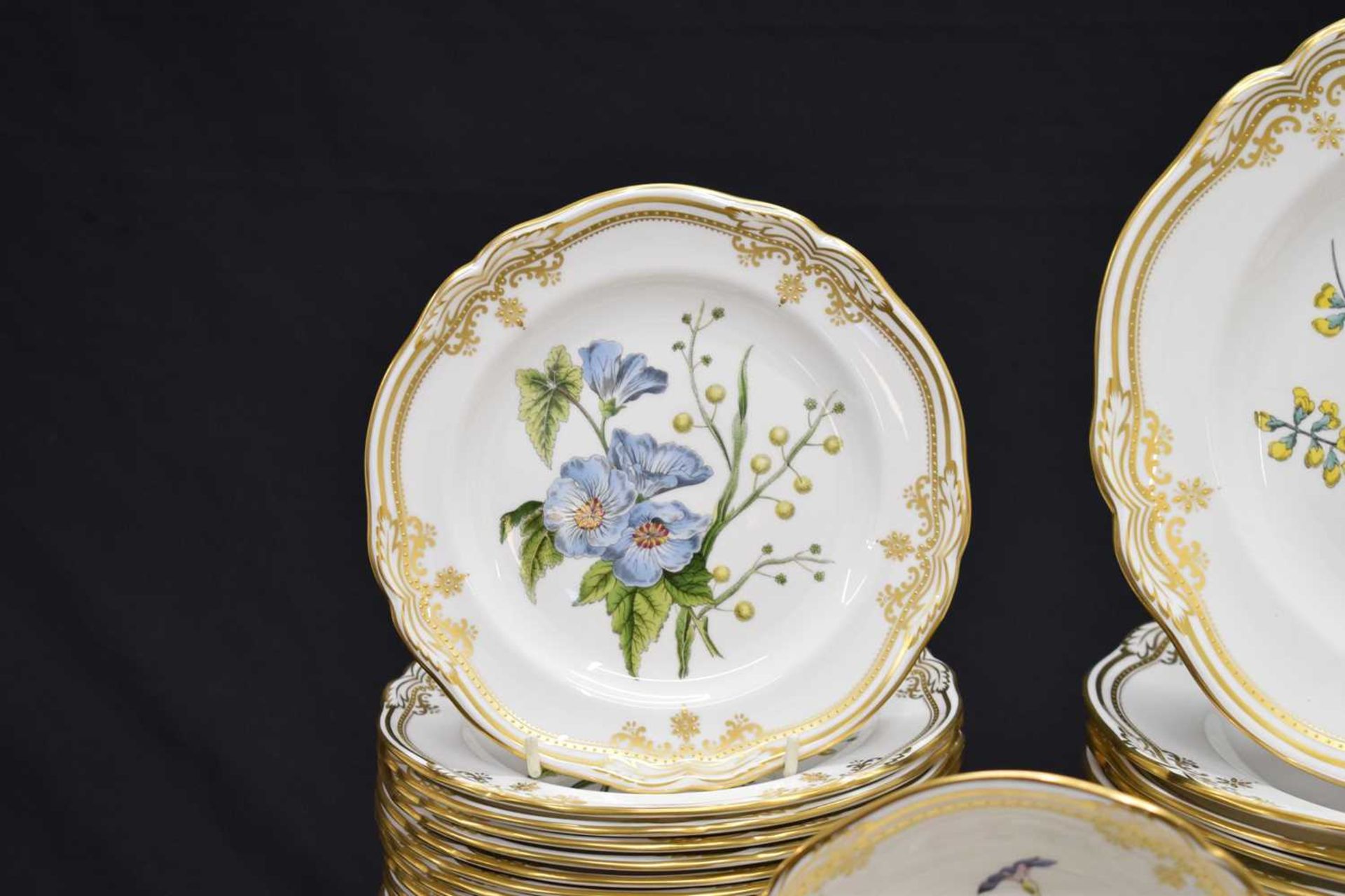 Extensive collection of Spode ‘Stafford Flowers’ dinner and tea wares - Image 7 of 17