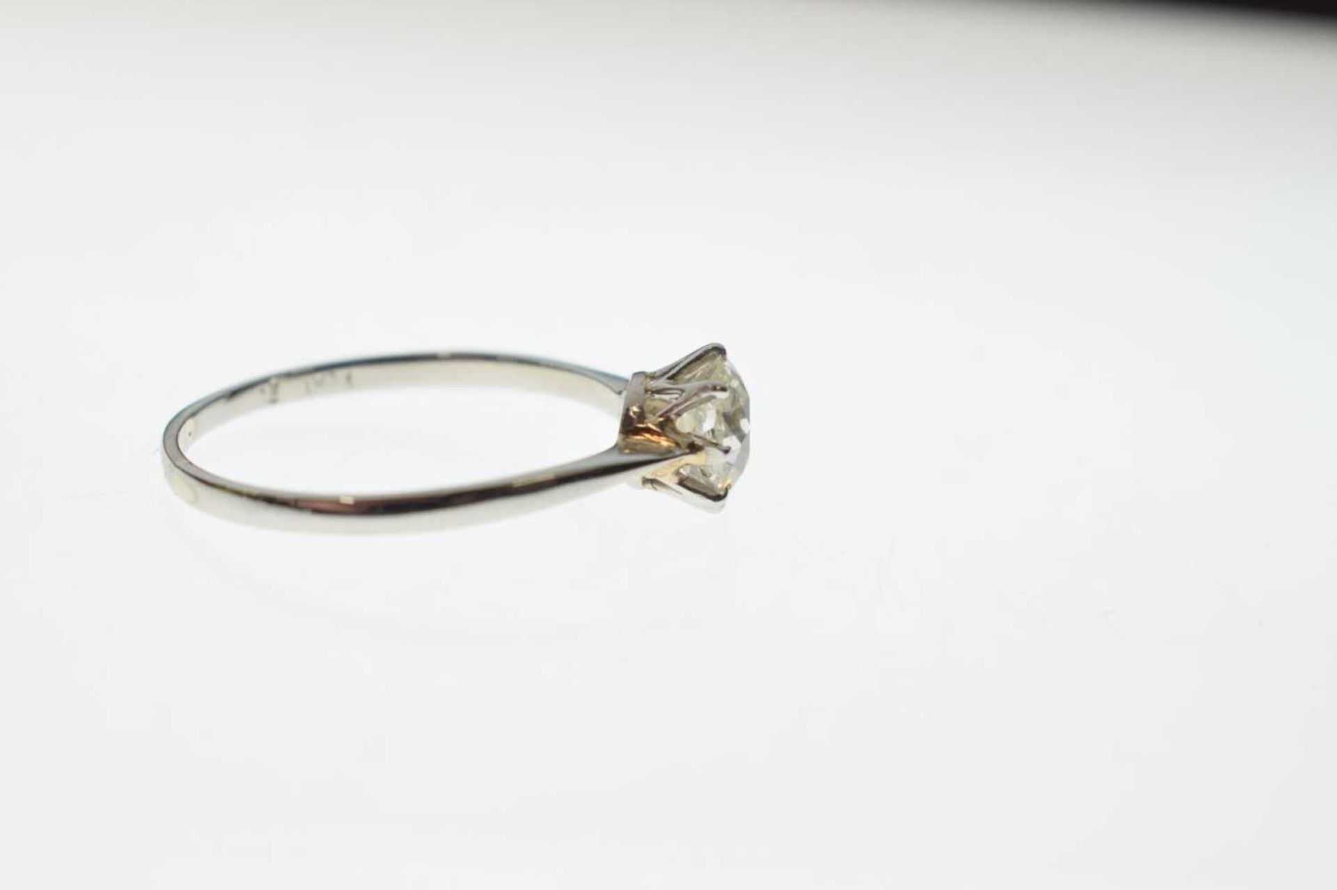 Diamond solitaire platinum ring - Image 5 of 7