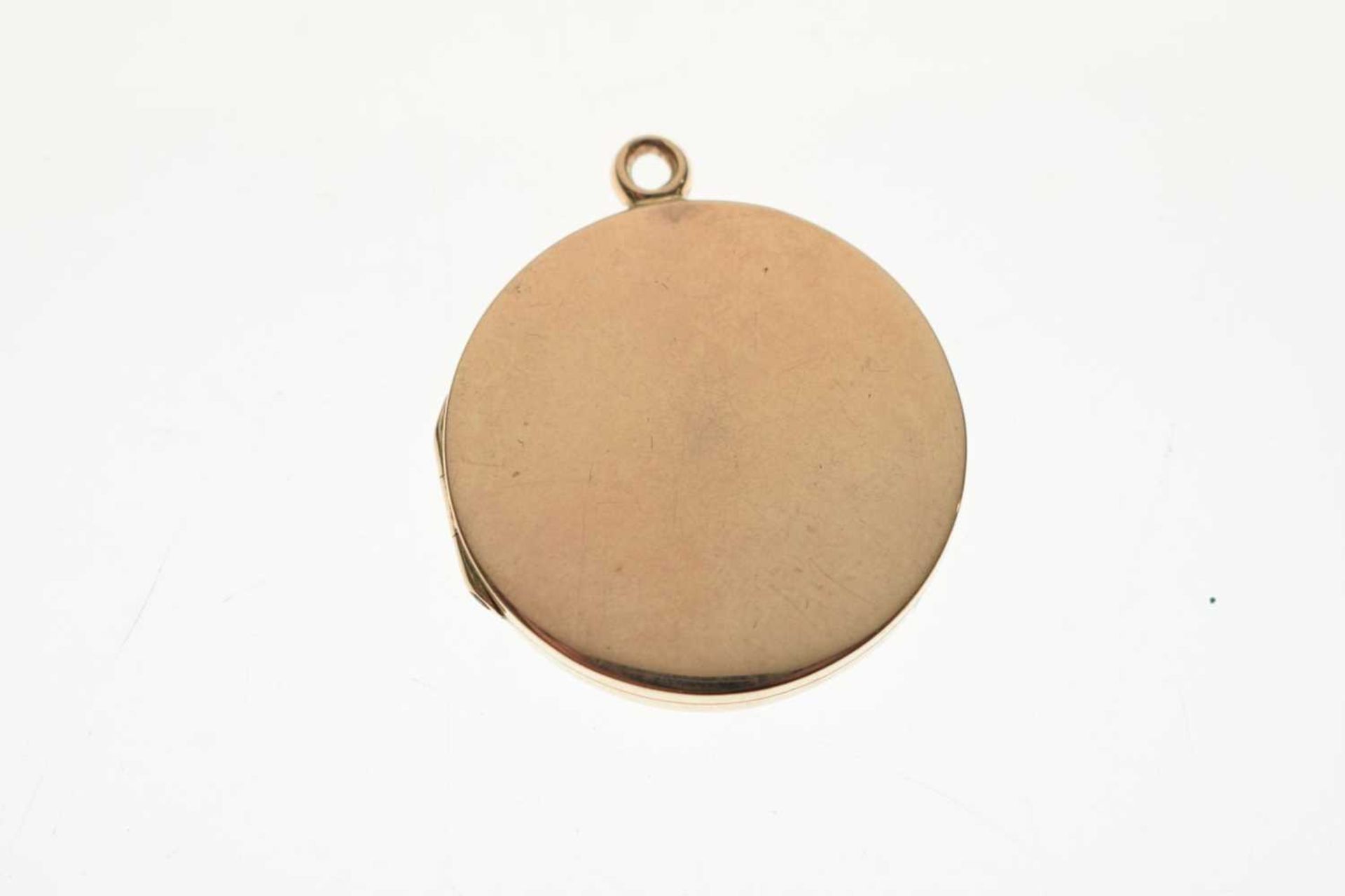 Royal Artillery 9ct gold circular locket - Image 6 of 9